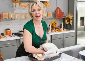 Stuffing Her Thanksgiving Pussy