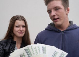 Olivia Sparkle Sold Girlfriend E141