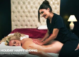 ella reese khloe kingsley holiday happy ending