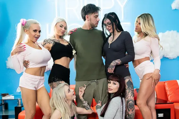 insane slumber party with 6 horny sluts