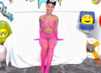 Ameena Green Ameena Greets You With Her Pussy