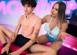 Desiree Dulce Can't Stop Playing Video Games