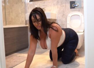 Victoria Summers Busty Stepmom Fucks Two Youngs Cock