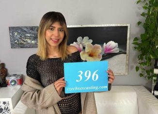 Molly Smith Colombian babe shows us her sexual skills