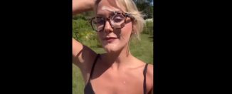 Savvy Suxx Public Cum Walking