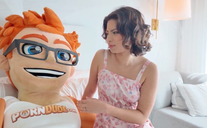 Hazel Heart Hazel Heart Gets Her First Dick, and It’s Porn Dude’s