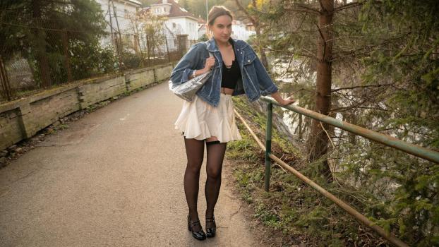 Gigi Max Shy baker loves thick cock