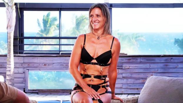 Laeticia Laeticia, 43 years old, saleswoman