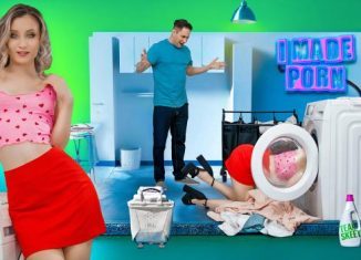 Lily Blossom Fuck Me Outta Here! Russian Teen Gets Stuck and Fucked