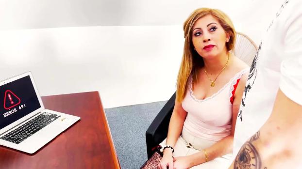 Zelhia Zelhia thanks her savior in a tough way