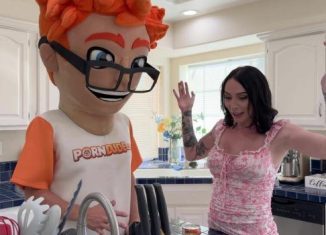 Indica Marie Indica Marie Cooks Up Something Sweet with Porn Dude