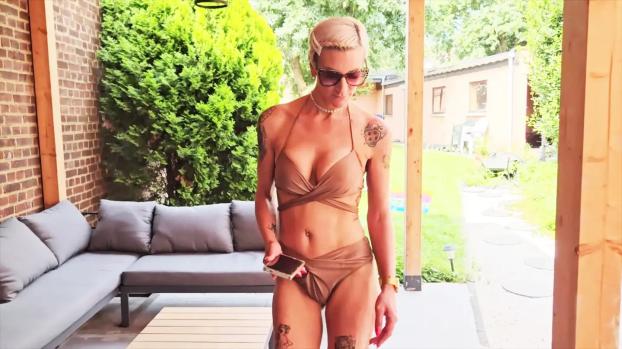 Jen Jen, mischievous, naughty... and dirty