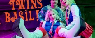 Khloe Kingsley, Eva Nyx (Cum) Sharing is Caring