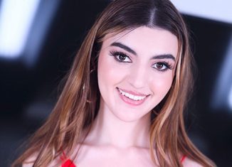 amateurallure julia james from park bench to studio swallow