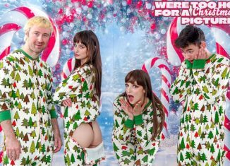 familyswap lana smalls lexi luna were too horny for a christmas card picture s11e2 yourdailypornvideos