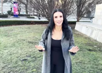 jacquieetmicheltv nelly 28 years old a little bombshell in love with france yourdailypornvideos