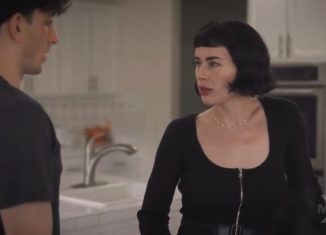 MissaX Olive Glass Protecting Mom yourdailypornvideos