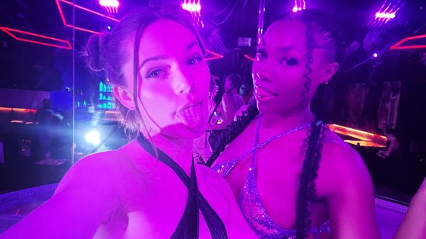 Mofos Juniper Ren Alexis Perez Peach Sex In The VIP Room