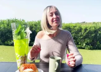 jacquieetmicheltv lena 40 years old from tours xmoviesforyou 6a0ee09e951c0